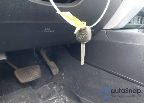 2017 Toyota Tundra Limited 5.7L V8 z USA, uszkodzony, nr VIN 5TFBY5F13HX612162